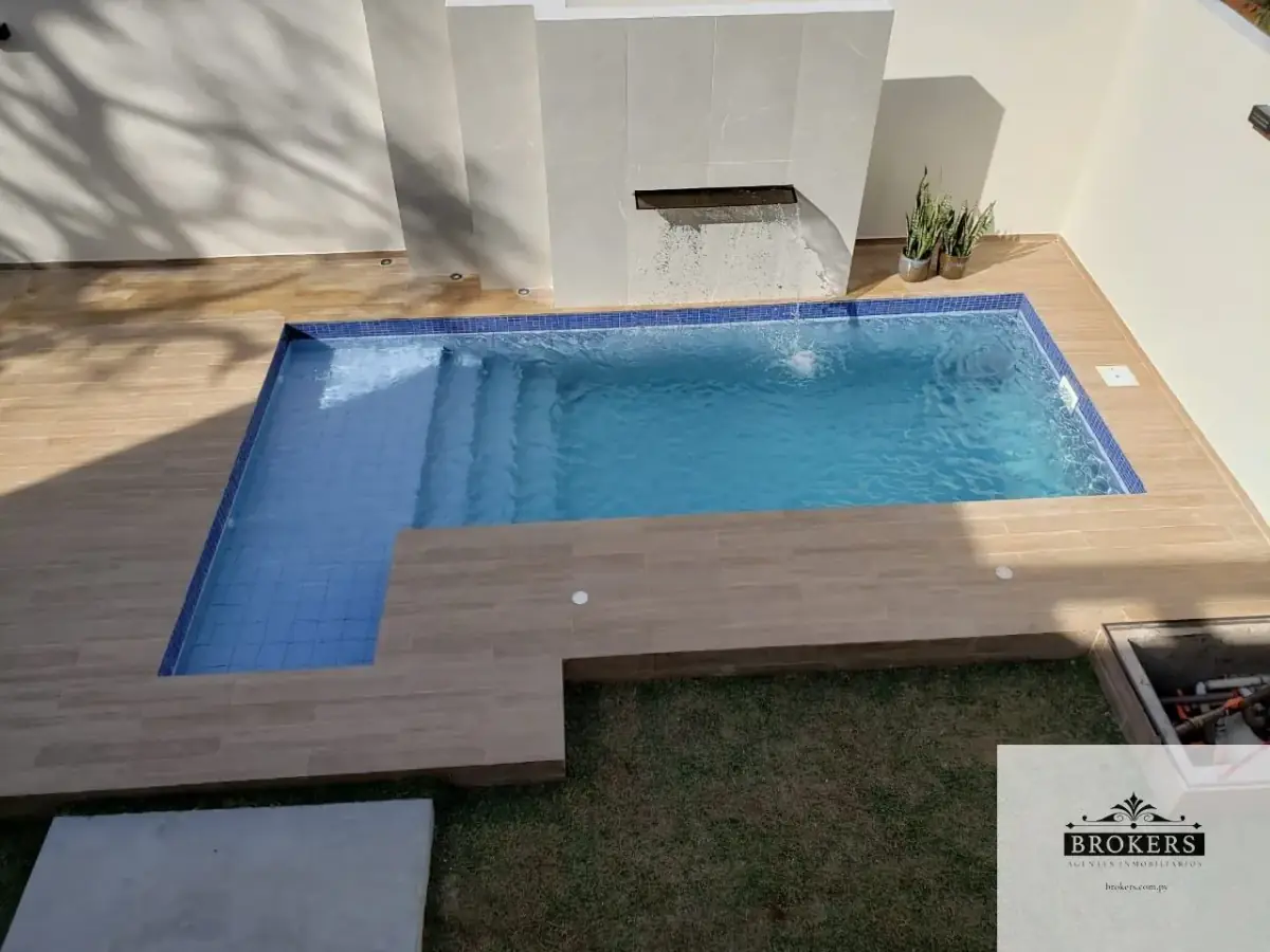 4-Bedroom House for Sale in Loma Merlo, Luque - Image 5