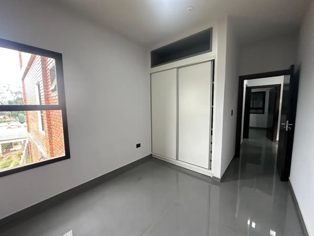 Departamento de 2 dormitorios en Venta en San Isidro, San Lorenzo - Image 10