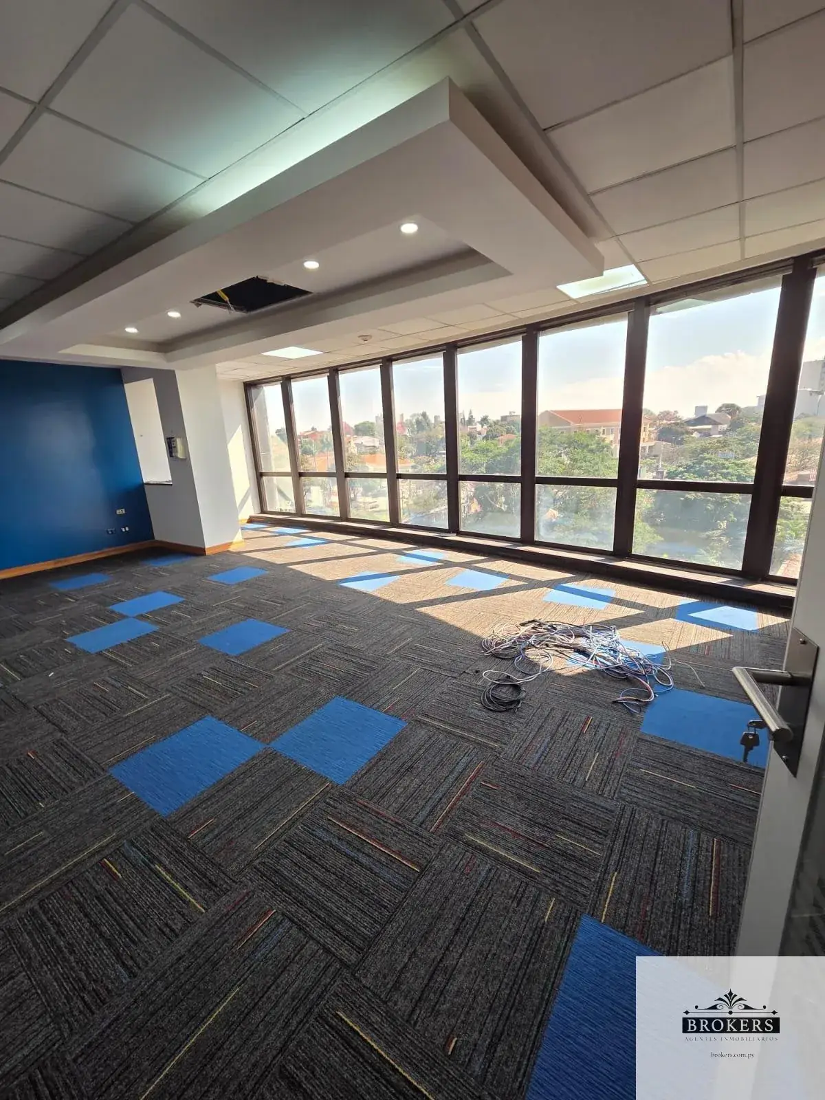 Espaço Comercial de 406m² para Aluguel em Mariscal Lopez, Assunção - Image 5