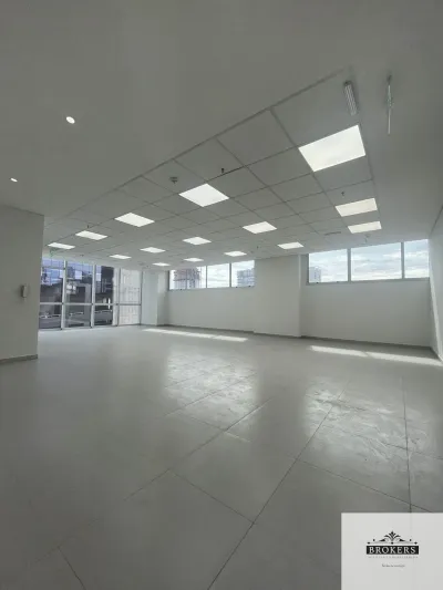 Oficina de 100m² en Alquiler en Manorá, Asunción