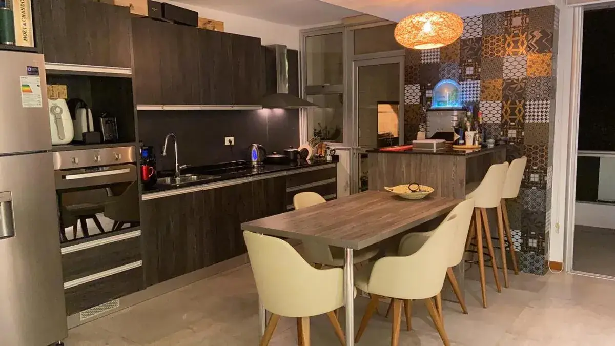 1-Bedroom Apartment for Sale in Madame Lynch, Asunción - Image 7