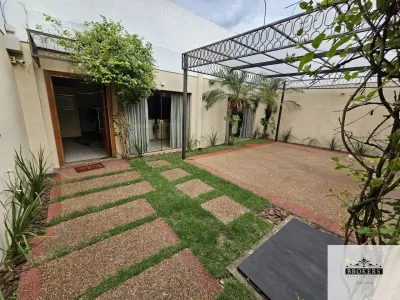 Casa de 3 dormitorios en Alquiler en Recoleta, Asunción