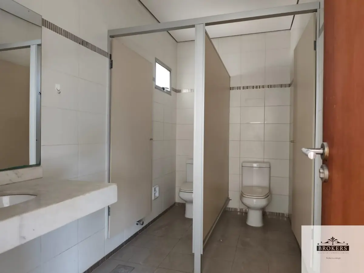 Casa de 8 dormitorios en Venta en Recoleta, Asunción - Image 16