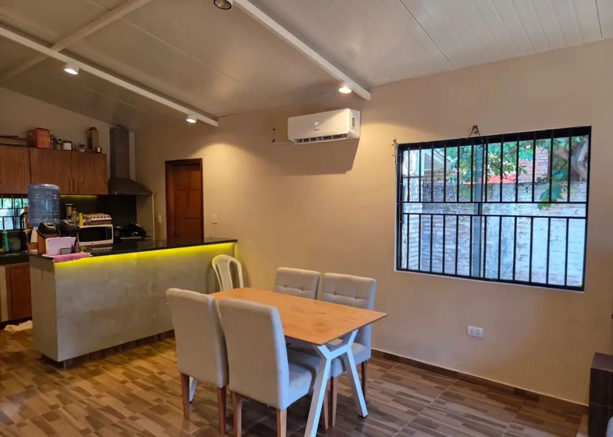 Casa de 2 dormitorios en Venta en Las Residentas, Fernando de la Mora - Image 2