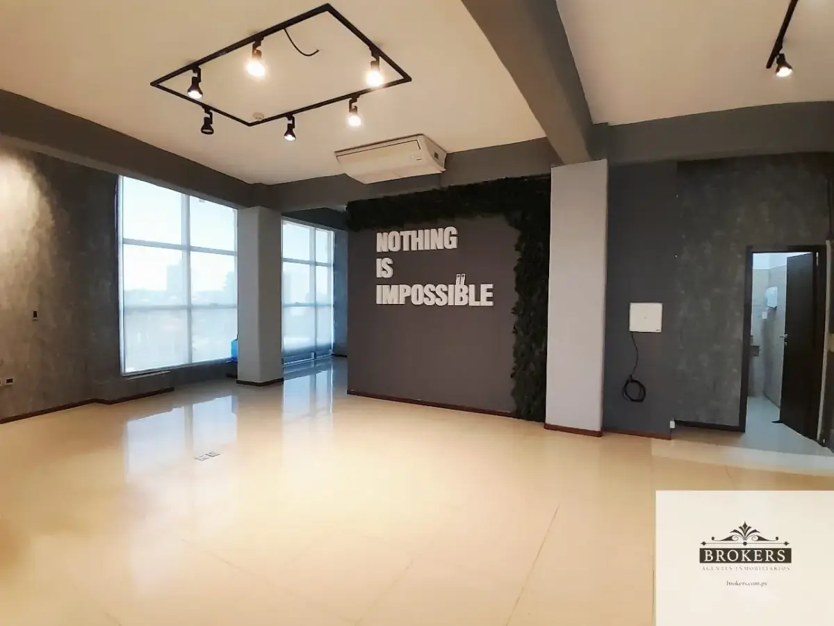 Office of 223m² for Rent in San Jorge, Asunción - Image 3