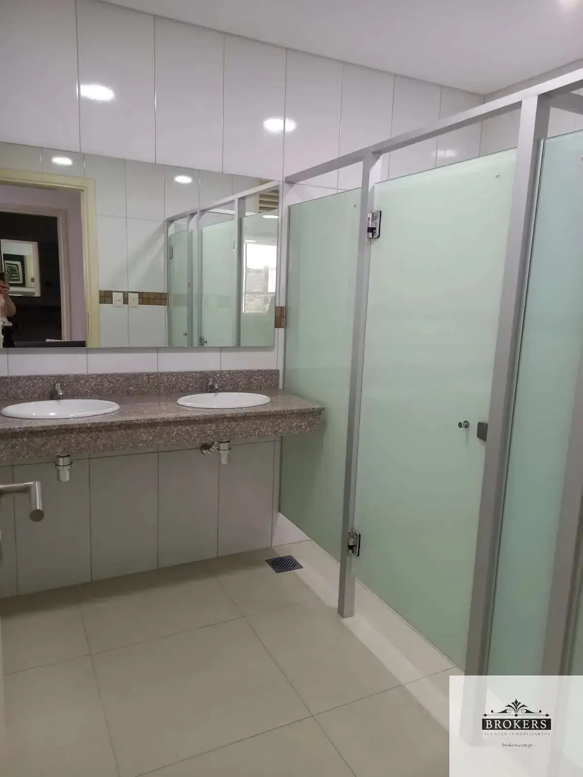 Escritório de 206m² para Alugar em Villa Morra, Asunción - Image 8