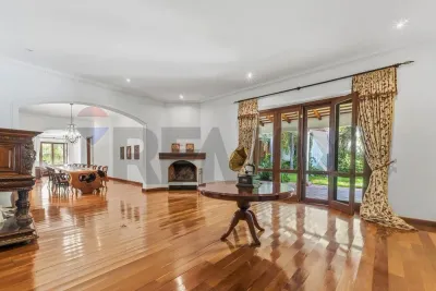 Casa de 6 dormitorios en Venta en Surubi´i, Mariano Roque Alonso