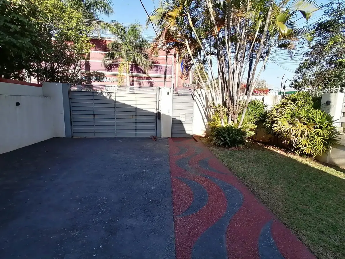 2-Bedroom House for Sale in Obrero, Lambaré - Image 3