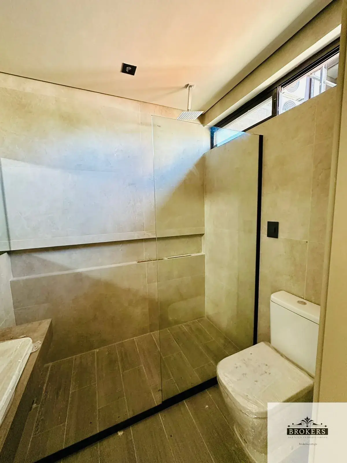 3-Bedroom Apartment for Sale in Herrera, Asunción - Image 12