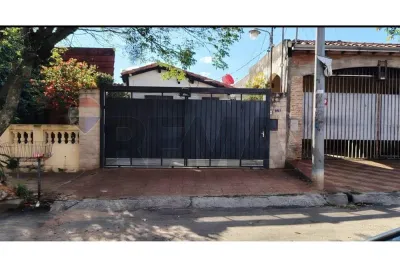 3-Bedroom House for Sale in Pinozá, Asunción