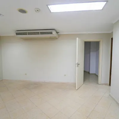 Office of 476m² for Rent in La Catedral, Lambaré