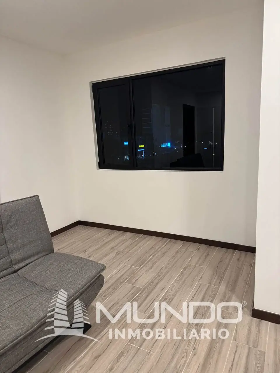 Departamento de 1 dormitorio amueblado, 74m², en Alquiler en Zona 10, Ciudad de Guatemala - Image 3