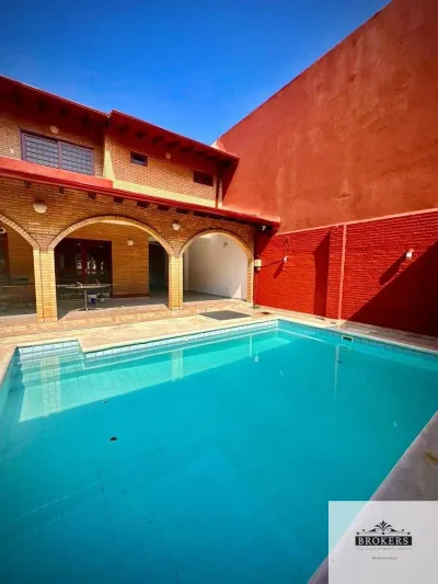 Commercial Space of 360m² for Rent in Villa Virginia, Lambaré