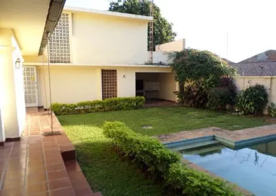 4-Bedroom House for Sale in Recoleta, Asunción