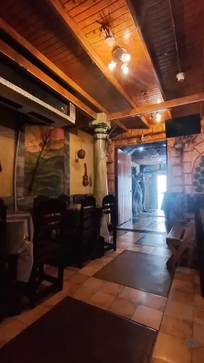 Casa en Casco Histórico de la Guaira, con local comercial.