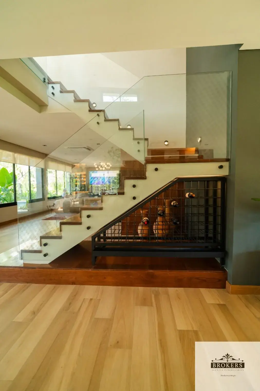 5-Bedroom House for Sale in Cristobal Colon, San Bernardino - Image 11