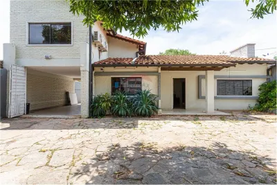 Casa de 7 dormitorios en Venta en San Vicente, Asunción