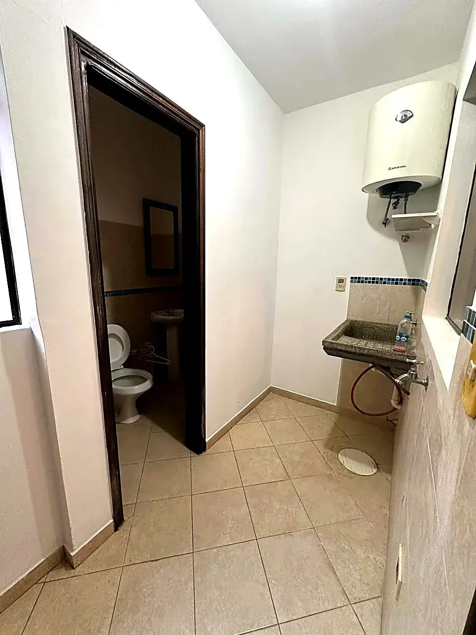 4-Bedroom House for Sale in Bernardino Caballero, Asunción - Image 15
