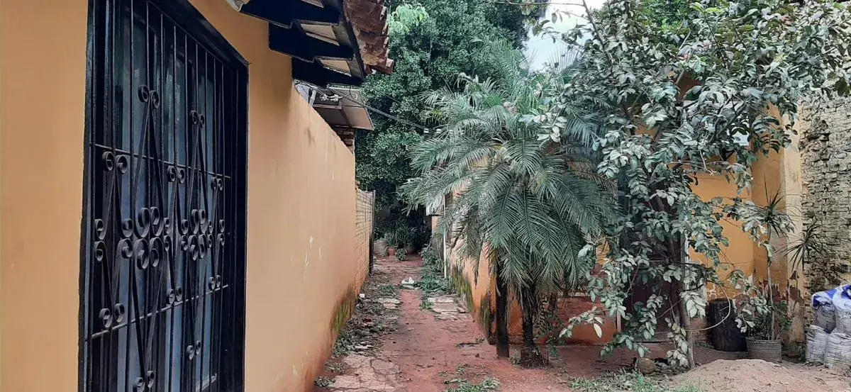 Casa de 1 dormitorio en Venta en Villa Aurelia, Fernando de la Mora - Image 1
