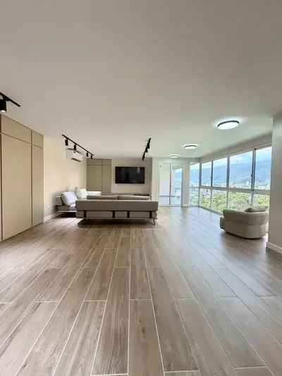 Penthouse en alquiler, Urb. Colinas de Bello Monte, calle Chulavista.