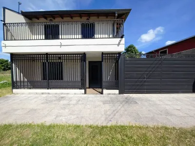 Casa de 3 dormitorios en Venta en Limpio 480 M2 TERRENO CERCA DEL NUEVO SHOPPING PLAZA NORTE