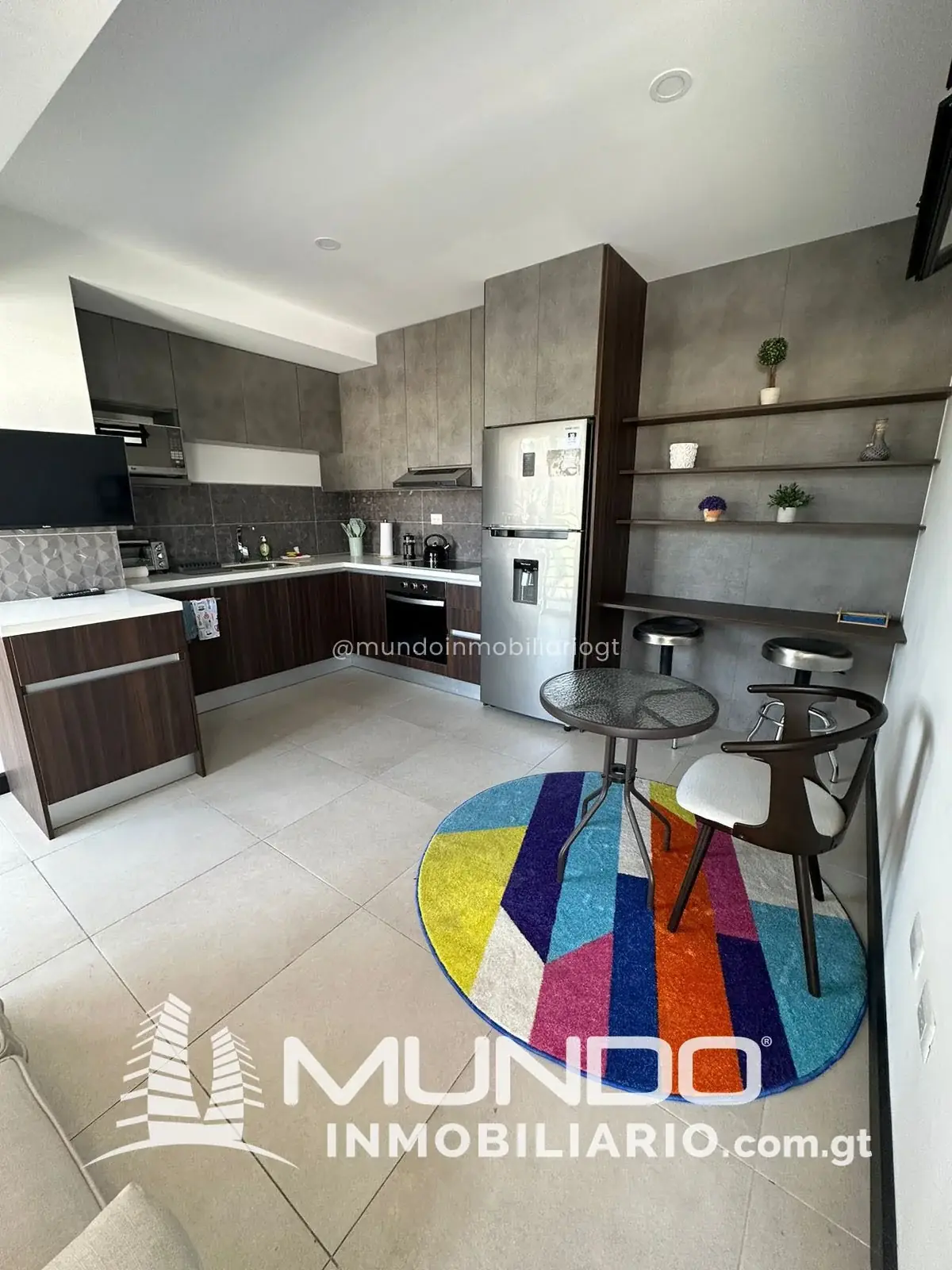 1-Bedroom Furnished Apartment, 50m², for Rent in Zone 10, Guatemala City - Image 4