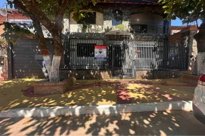 Casa de 5 quartos à Venda em Valle Apu´a II, Lambaré
