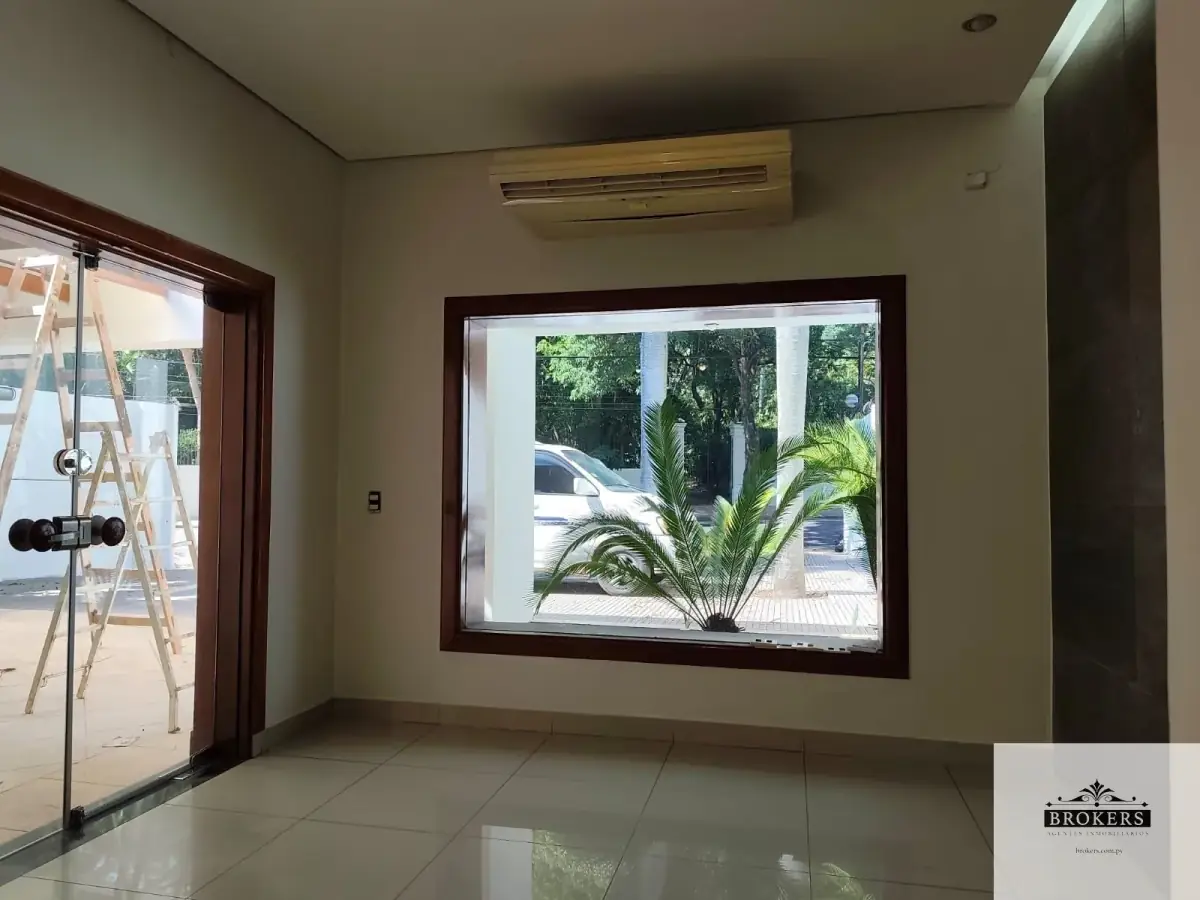 Casa de 8 dormitorios en Venta en Recoleta, Asunción - Image 3