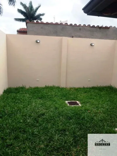 Casa de 3 dormitorios en Venta en Loma Merlo, Luque