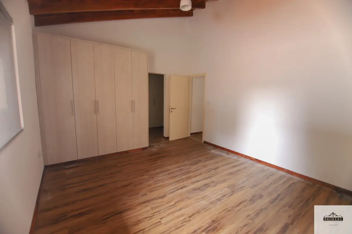 Casa de 3 dormitorios en Alquiler en Recoleta, Asunción - Image 19