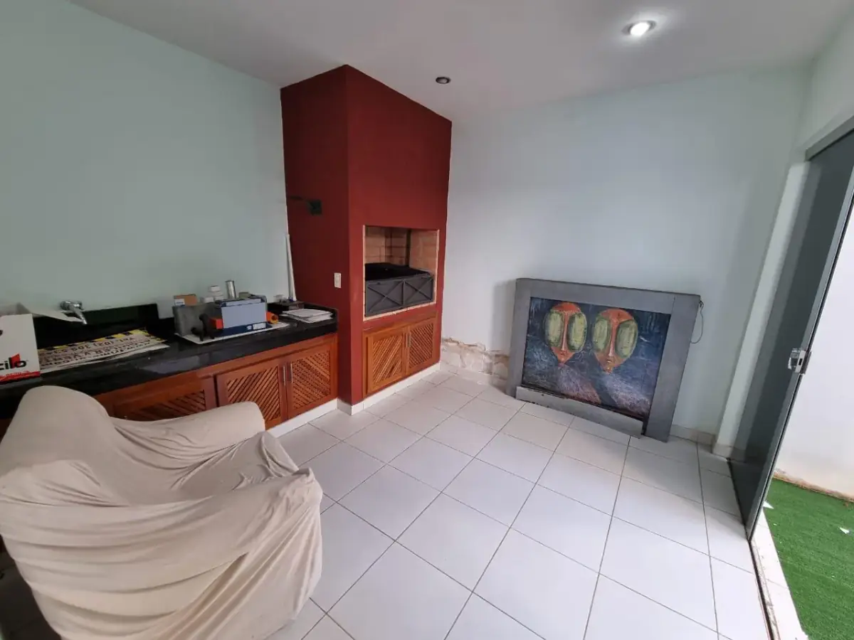 Casa de 3 dormitorios en Venta en Madame Lynch, Asunción - Image 14