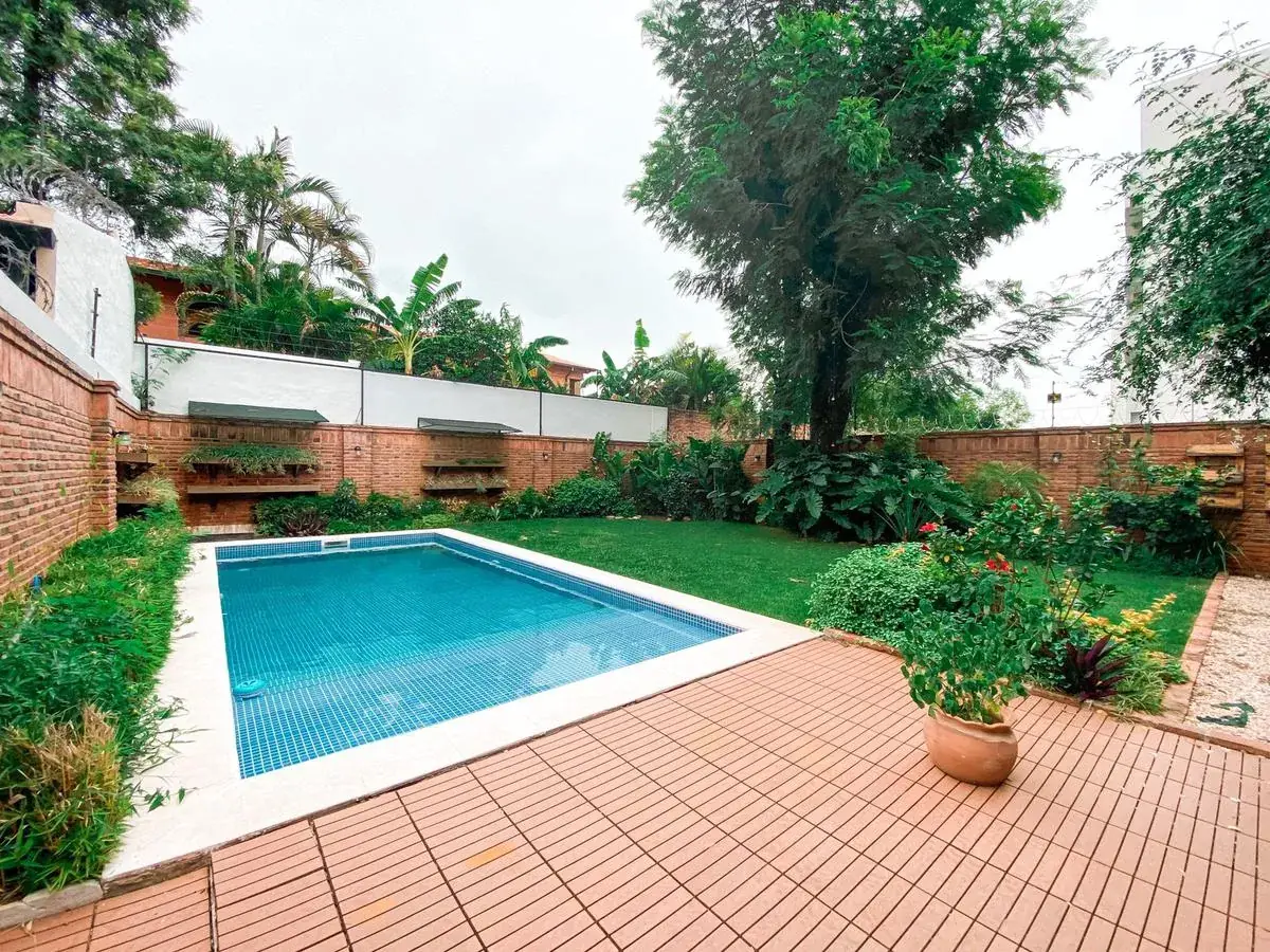 Casa de 4 dormitorios en Venta en Asunción - Image 4