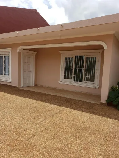 Casa de 4 quartos à Venda em Las Mercedes, San Lorenzo