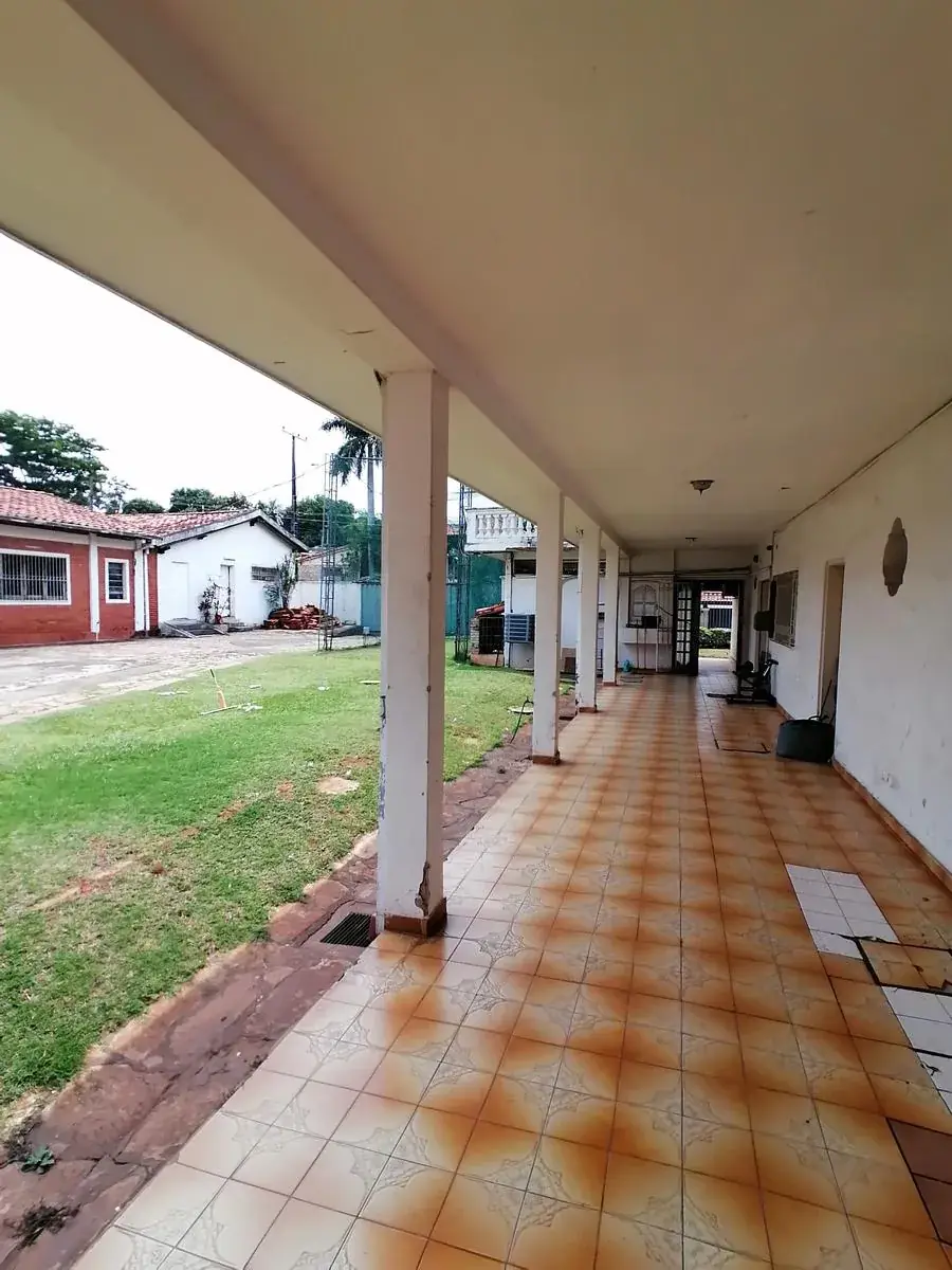 Casa de 10 dormitorios en Venta en San Vicente, Lambaré - Image 11