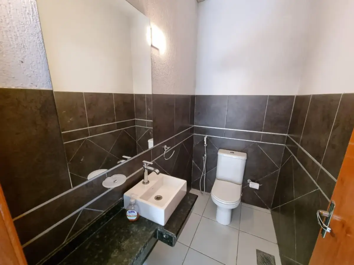 Casa de 3 dormitorios en Venta en Madame Lynch, Asunción - Image 15