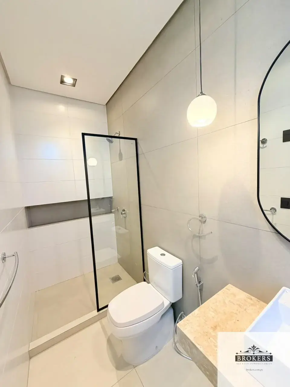 Casa de 3 dormitorios en Venta en Loma Merlo, Luque - Image 11