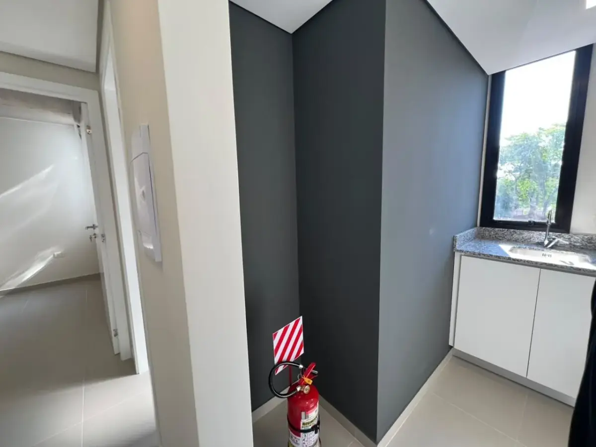 Apartamento de 2 Quartos para Aluguel em San Lorenzo - Image 12