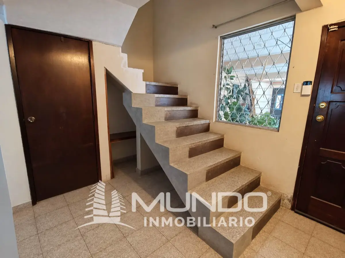 Casa de 4 dormitorios, 350m², en Venta en Ciudad de Guatemala