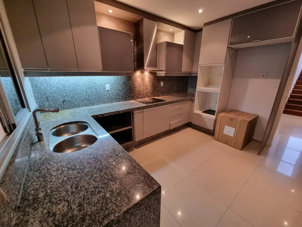 4-Bedroom Apartment for Sale in Carmelitas, Asunción - Image 12