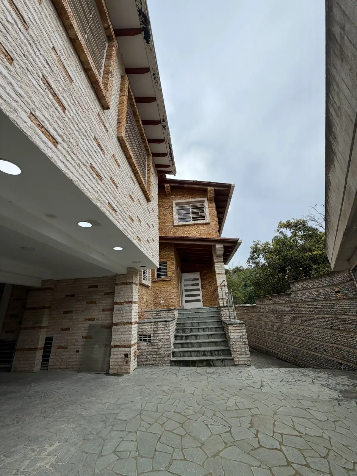 Casa en venta, Urb. Miranda. Caracas. - Image 2