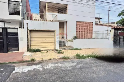 Casa de 5 dormitorios en Venta en Carlos Antonio López, Asunción