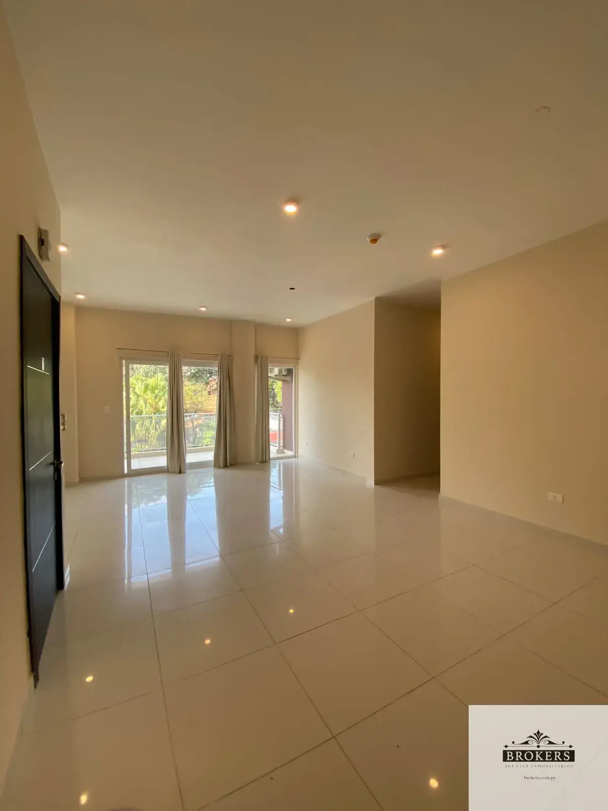 3-Bedroom Apartment for Sale in Jara, Asunción - Image 7