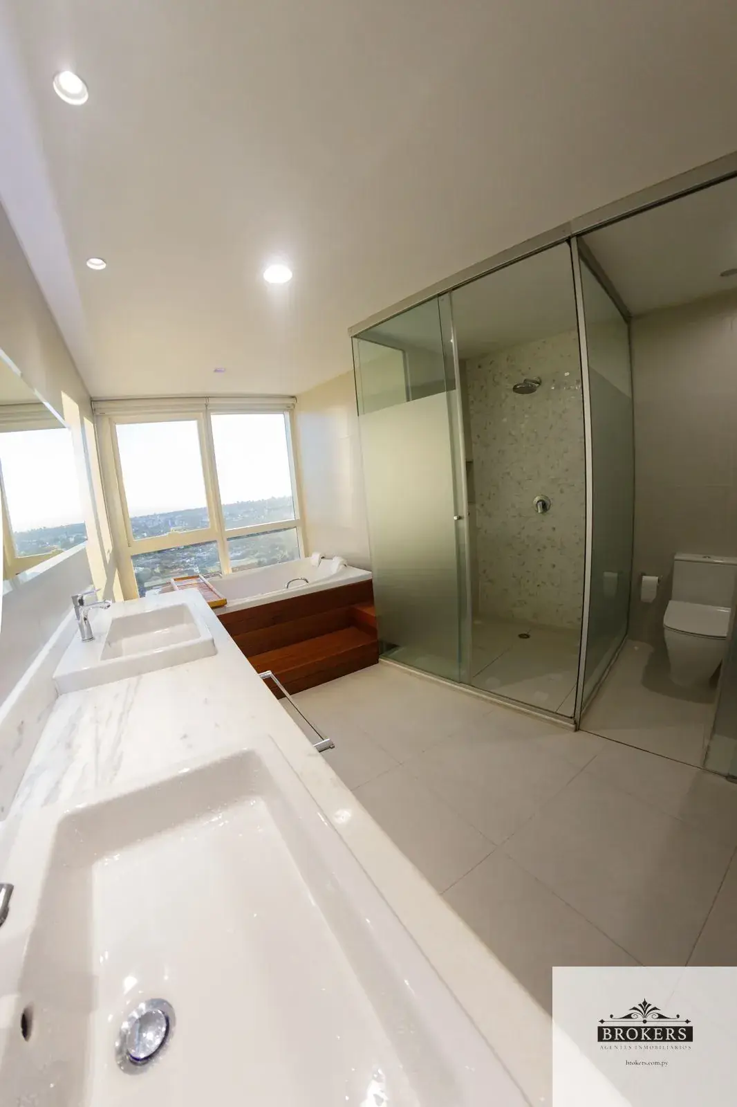4-Bedroom Apartment for Sale in Ycuá Satí, Asunción - Image 18