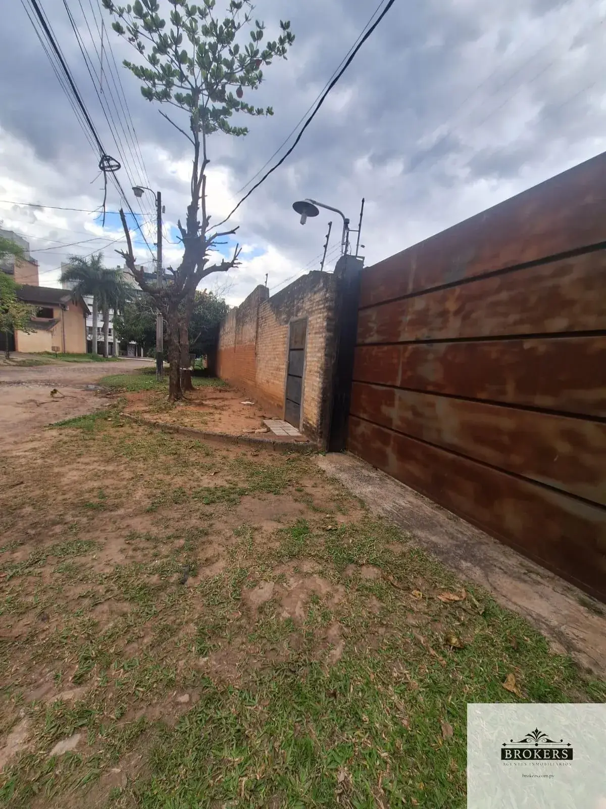 Terreno de 1,080m² en Venta en San Jorge, Asunción - Image 4