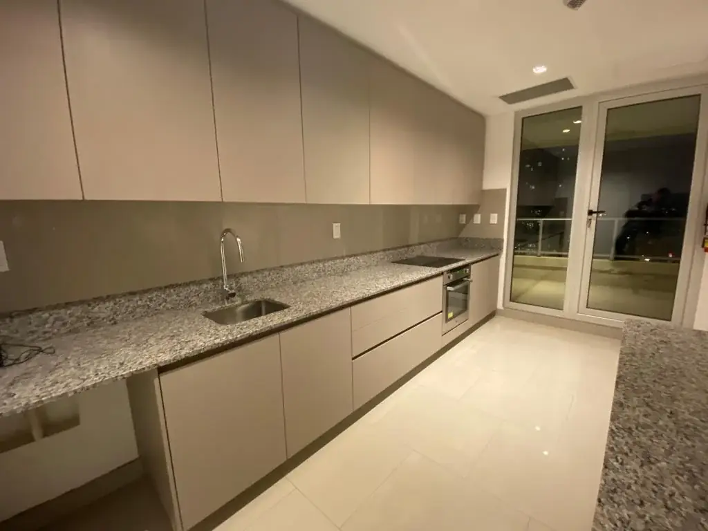 RENTAL, 2-Bedroom Apartment at PALACIO DE LOS PATOS, 167m², Asunción. - Image 5