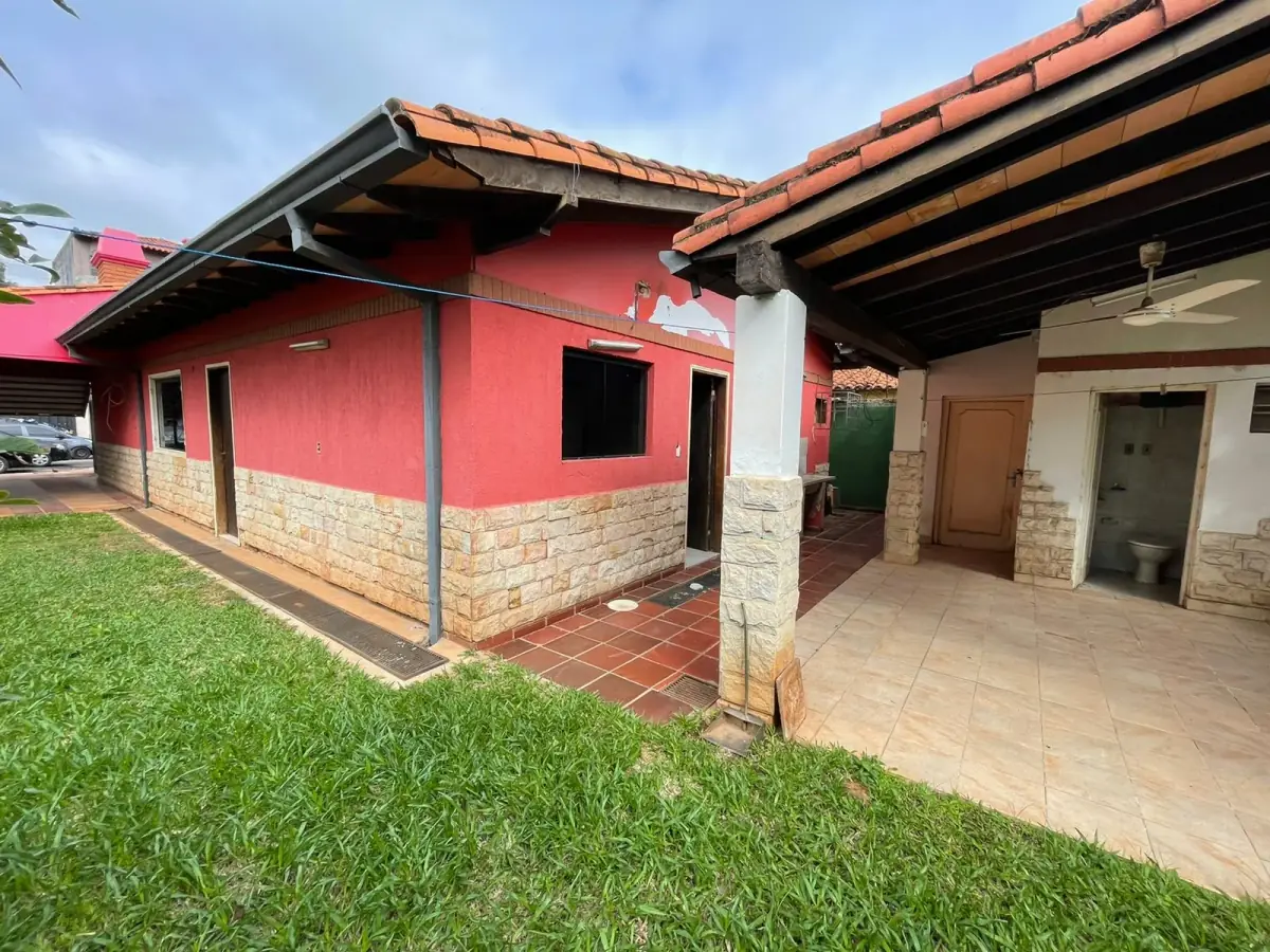 OFERTA! AMPLIA CASA EN BARRIO SANTA MARÍA - Z/ FRIGORÍFICO GUARANÍ - Image 14