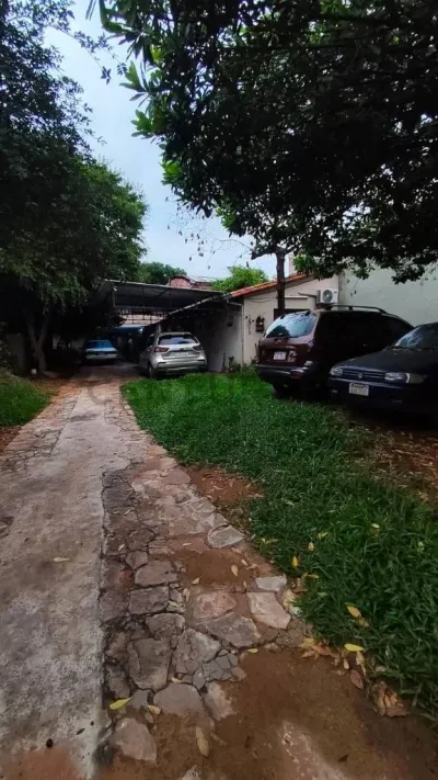 4-Bedroom House for Sale in San Jorge, Asunción