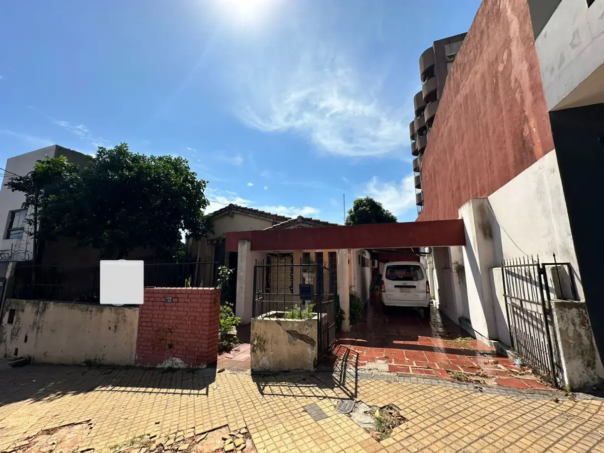 REMATE DE CASA A REMODELAR O DEMOLER EN CIUDAD NUEVA - ASUNCION - Image 2