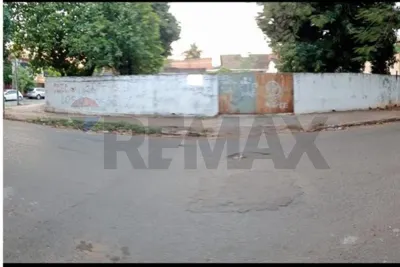 573m² Land for Sale in Pettirossi, Asunción