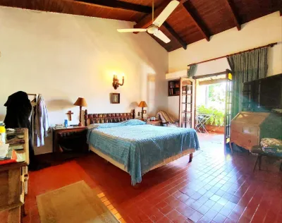 5-Bedroom House for Rent in Santo Domingo, Asunción